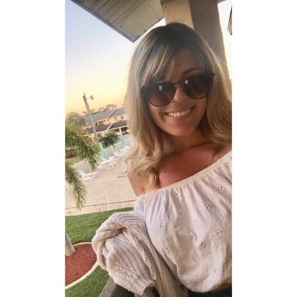 Meet your Posher, Leigha - Picture 1 of 1